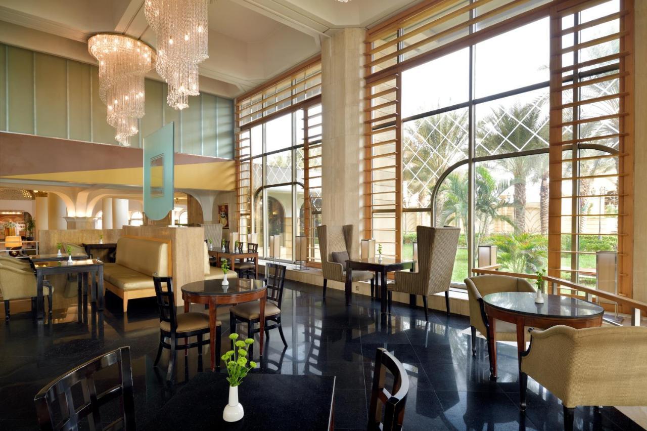 吉达 Al Corniche酒店 外观 照片 The lobby